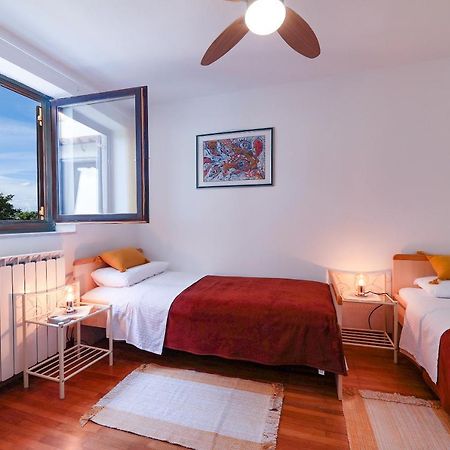 Apartman Villa Marina Rakalj ภายนอก รูปภาพ